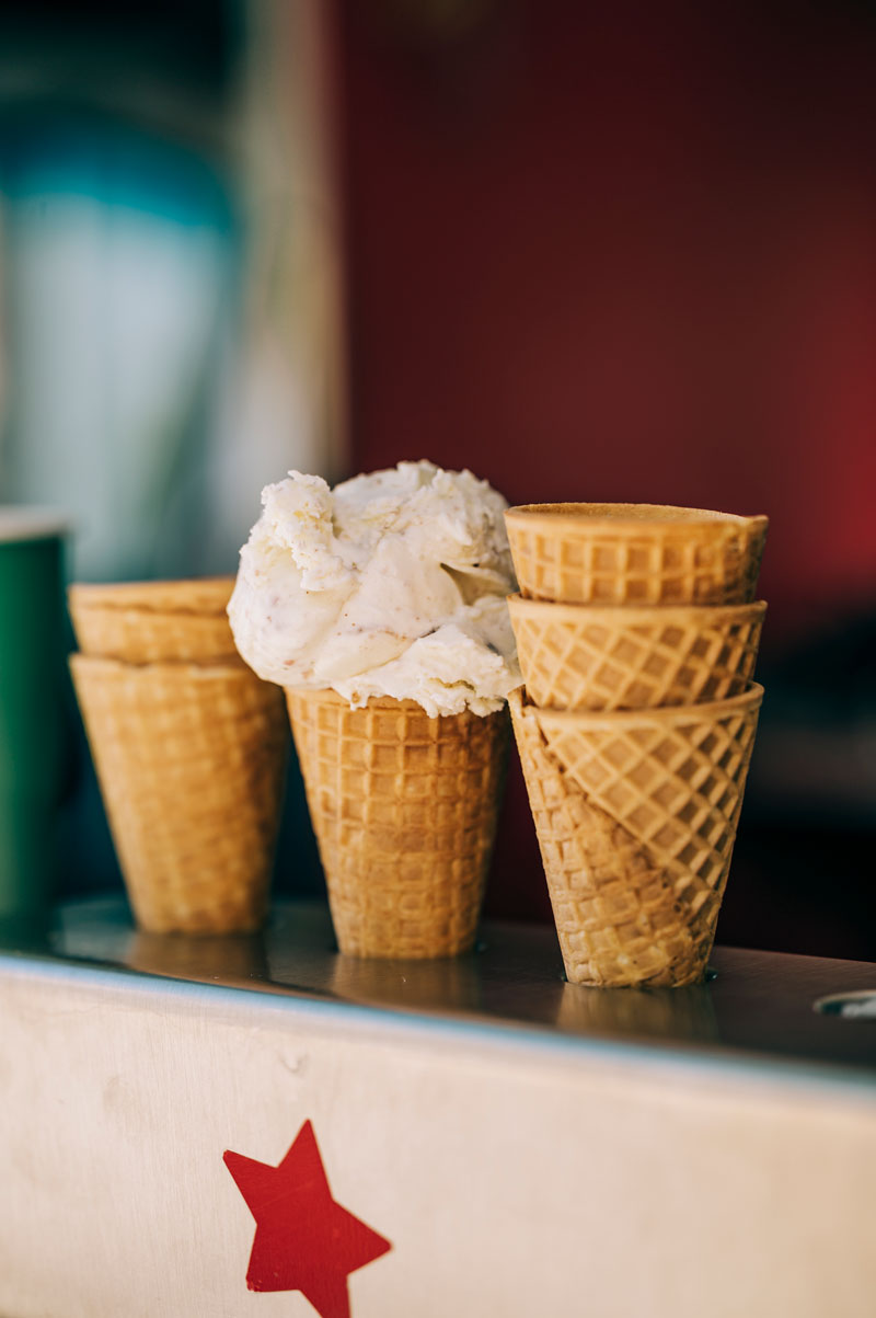 cone-in-holder-white